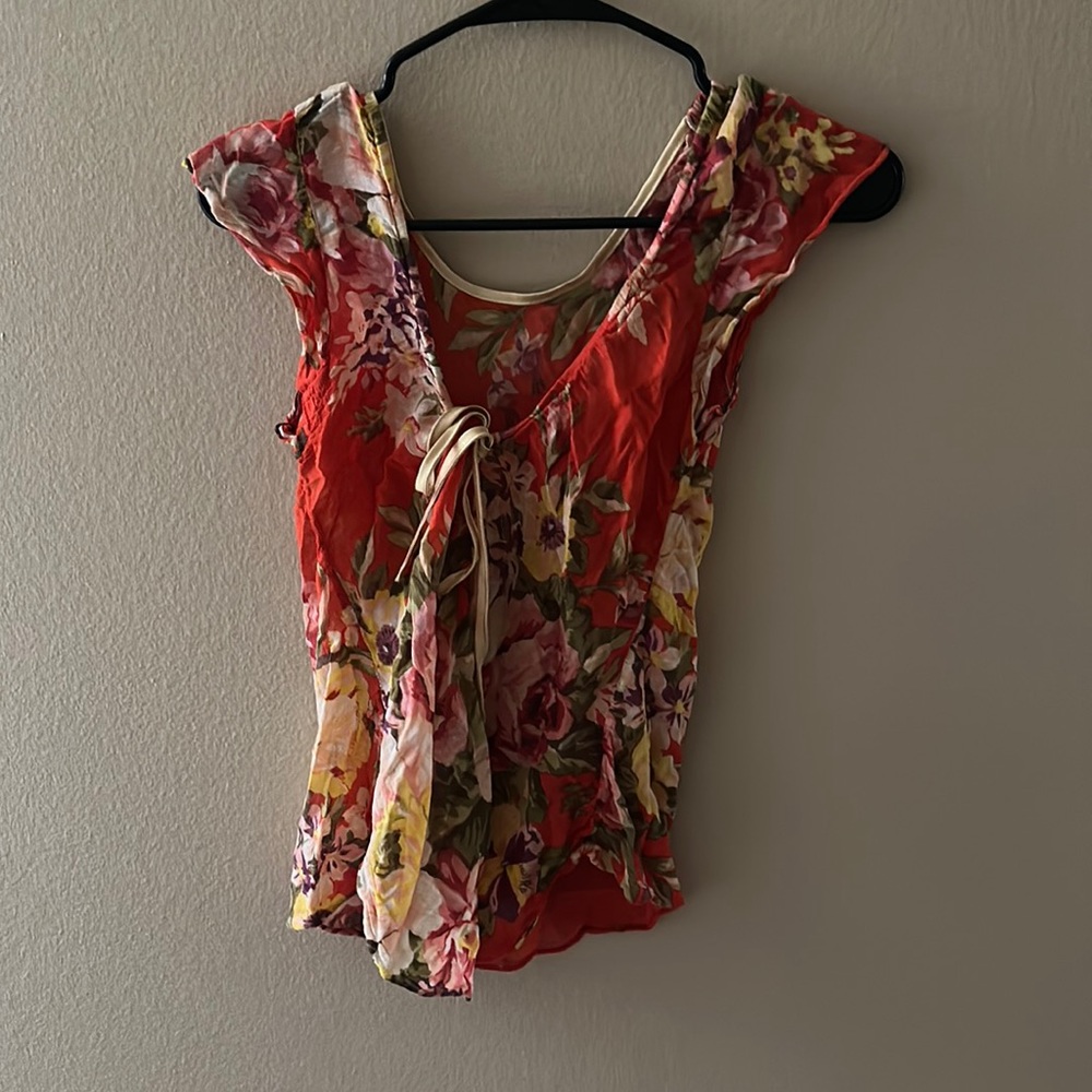 Soft light line floral blouse with silk tie